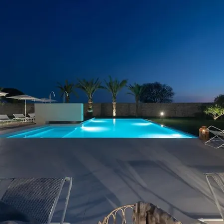 Holiday home Ideal 14 Pe Private Pool *