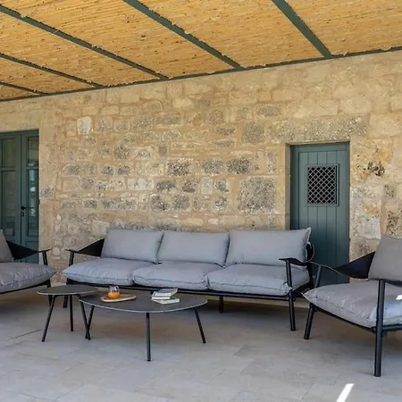 Ideal 14 Pe Private Pool