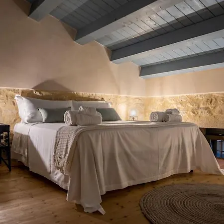 Ideal 14 Pe Private Pool Holiday home *