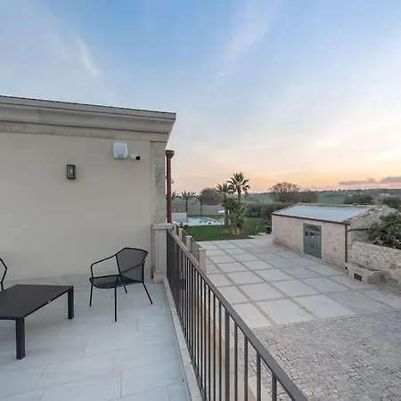 Ideal 14 Pe Private Pool Holiday home